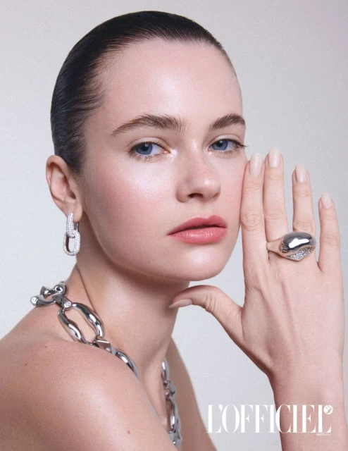 Luxurious everyday life: jewelry