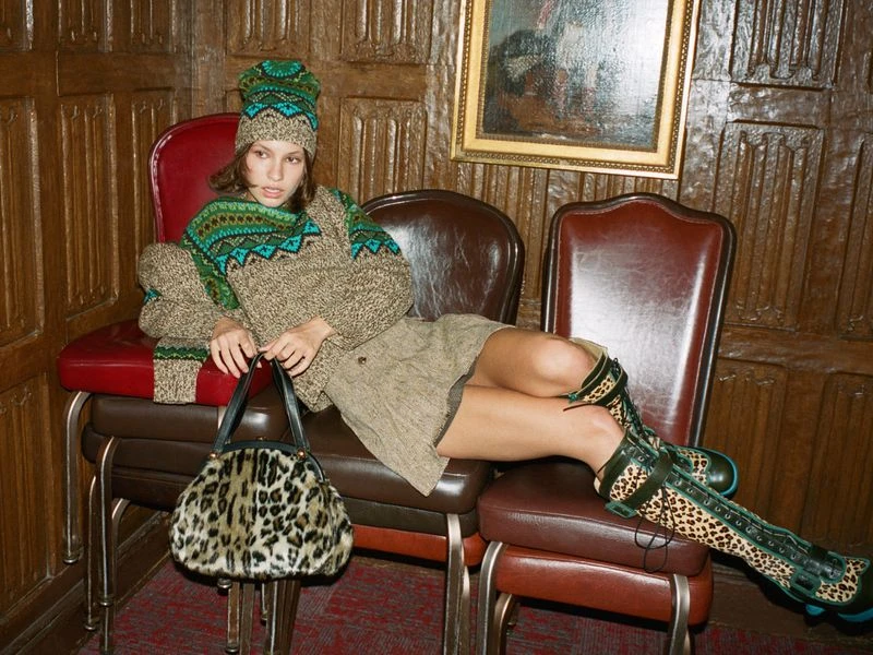 Anna Sui FW25: Gilded Moves