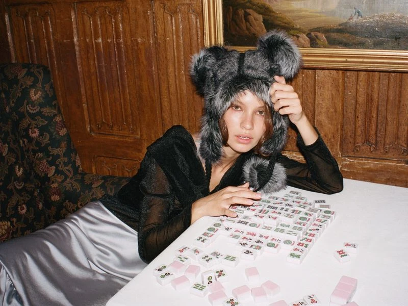 Anna Sui FW25: Gilded Moves