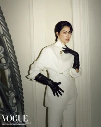 Vogue Japan October 2025 Cover