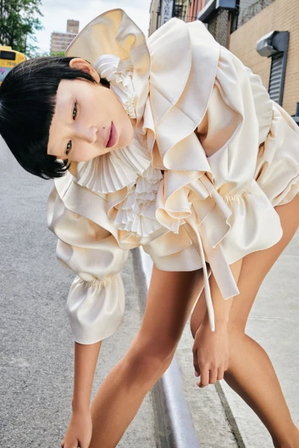 GRAVITY AXES with DARINA ERVIN