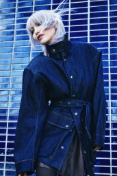 GRAVITY AXES with DARINA ERVIN