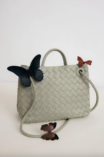 Bottega Special: Weaving A Tale