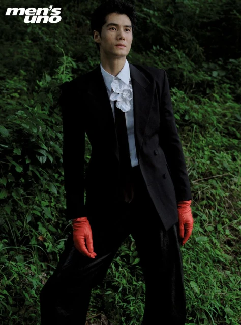 Dwelling in the Fuchun Mountains