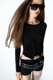 "Neo Femme" for 2000Archives