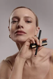 BOBBI BROWN LUXE CASHMERE LIP