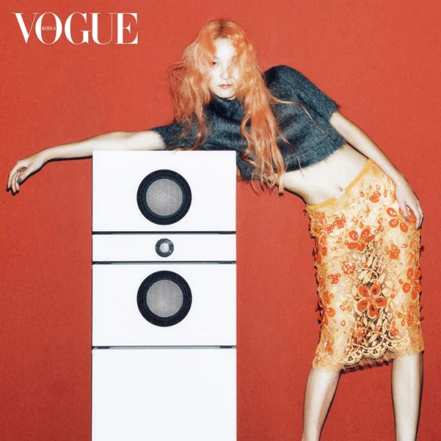 HOW TO HAVE A CONVERSATION IN SILENCE