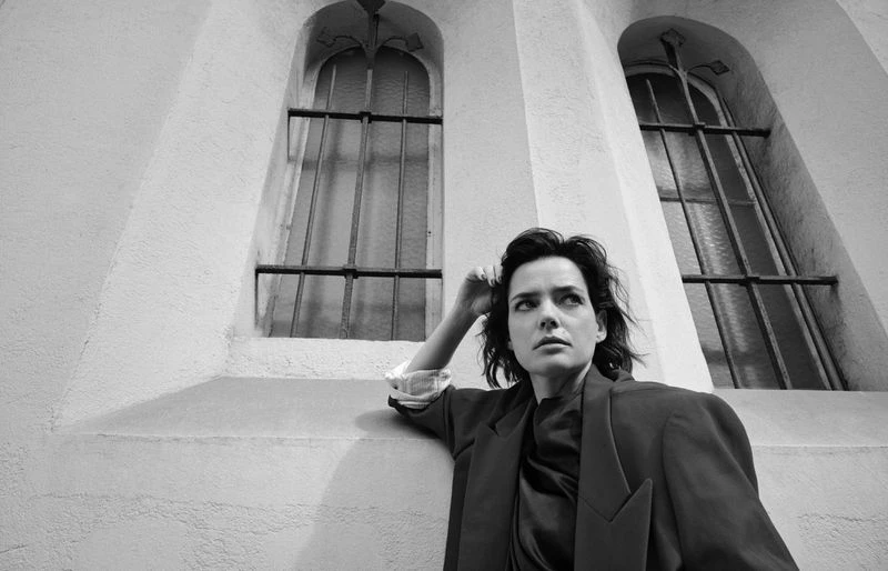 At the perimeter of grace