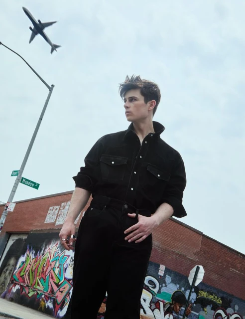 Numéro Netherlands - Ashby Gentry