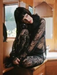 Heroine 23 María Zardoya Cover