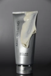 Web, e-commerce, social, print campaign