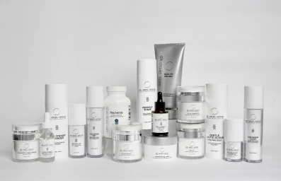 Web, e-commerce, social, print campaign