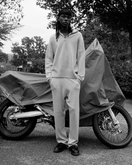 Extreme Cashmere x Alei