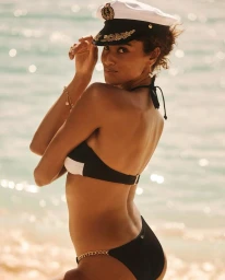 Victoria's Secret Summer Escape 2025 Campaign