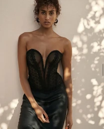 Victoria's Secret Summer Escape 2025 Campaign